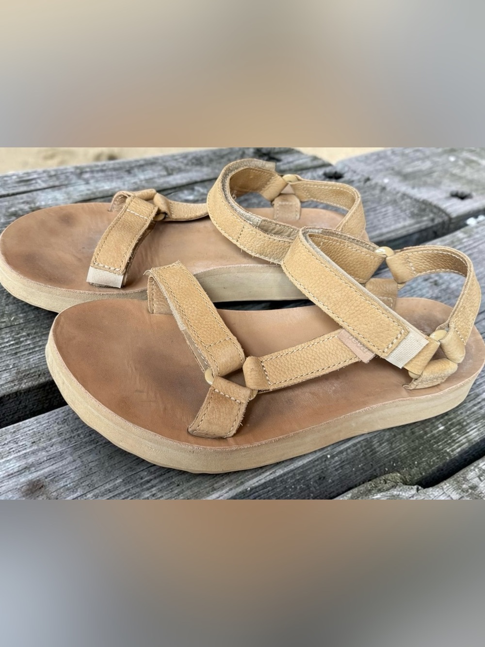 Teva Leather Sandals | Tan/Natural | Size 9